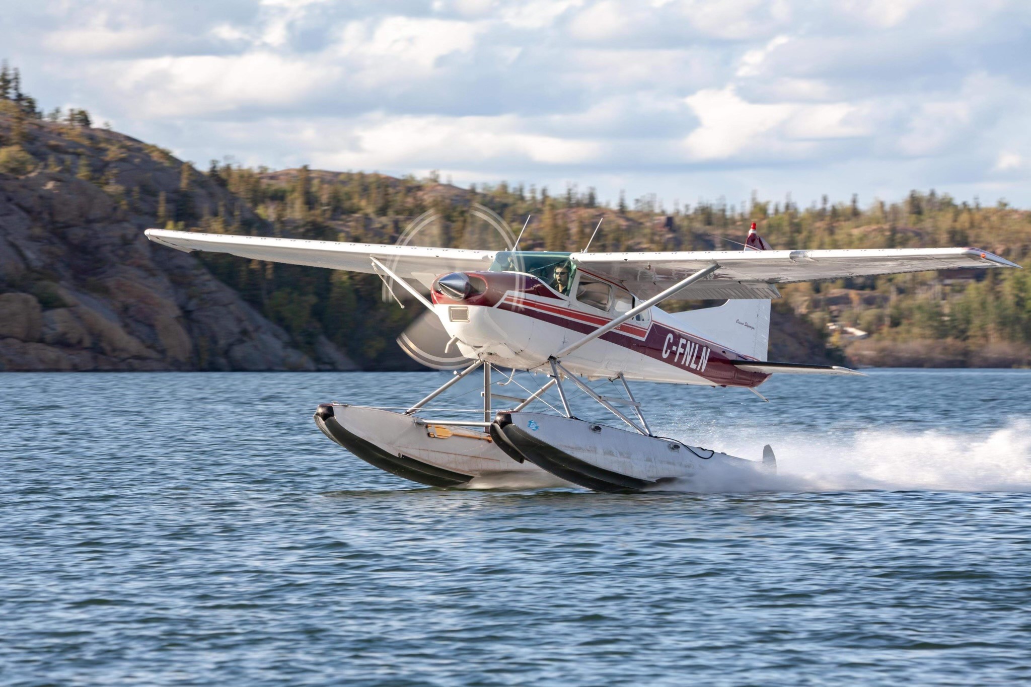 CESSNA 185 on EDO 3430’s