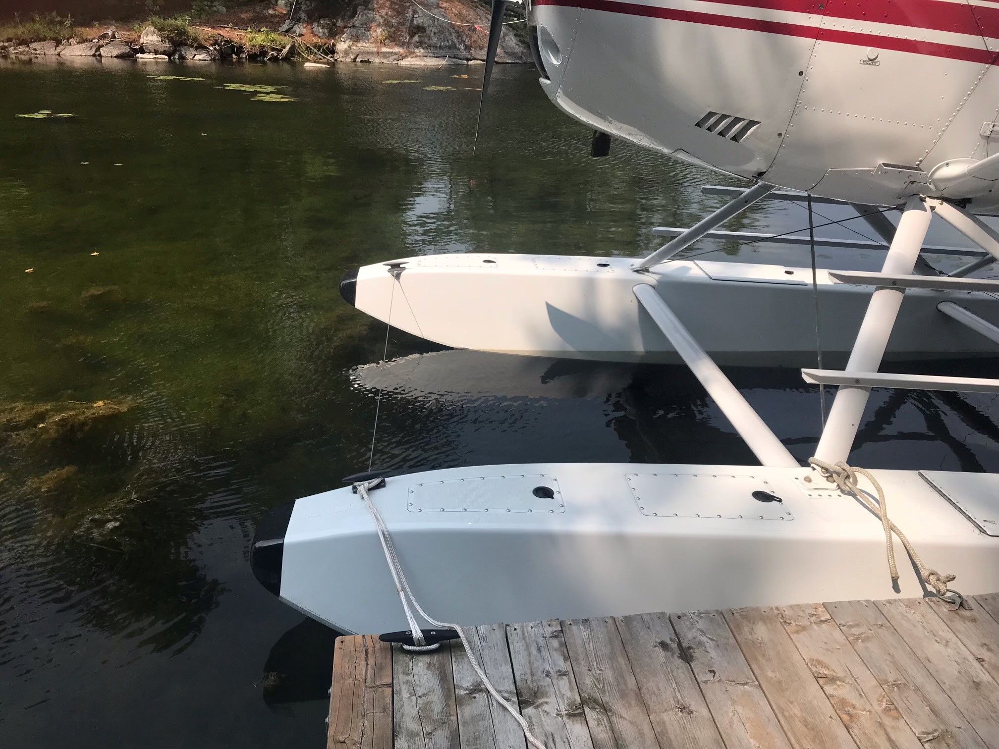 AEROCET 3500L FLOATS Virtually new!!